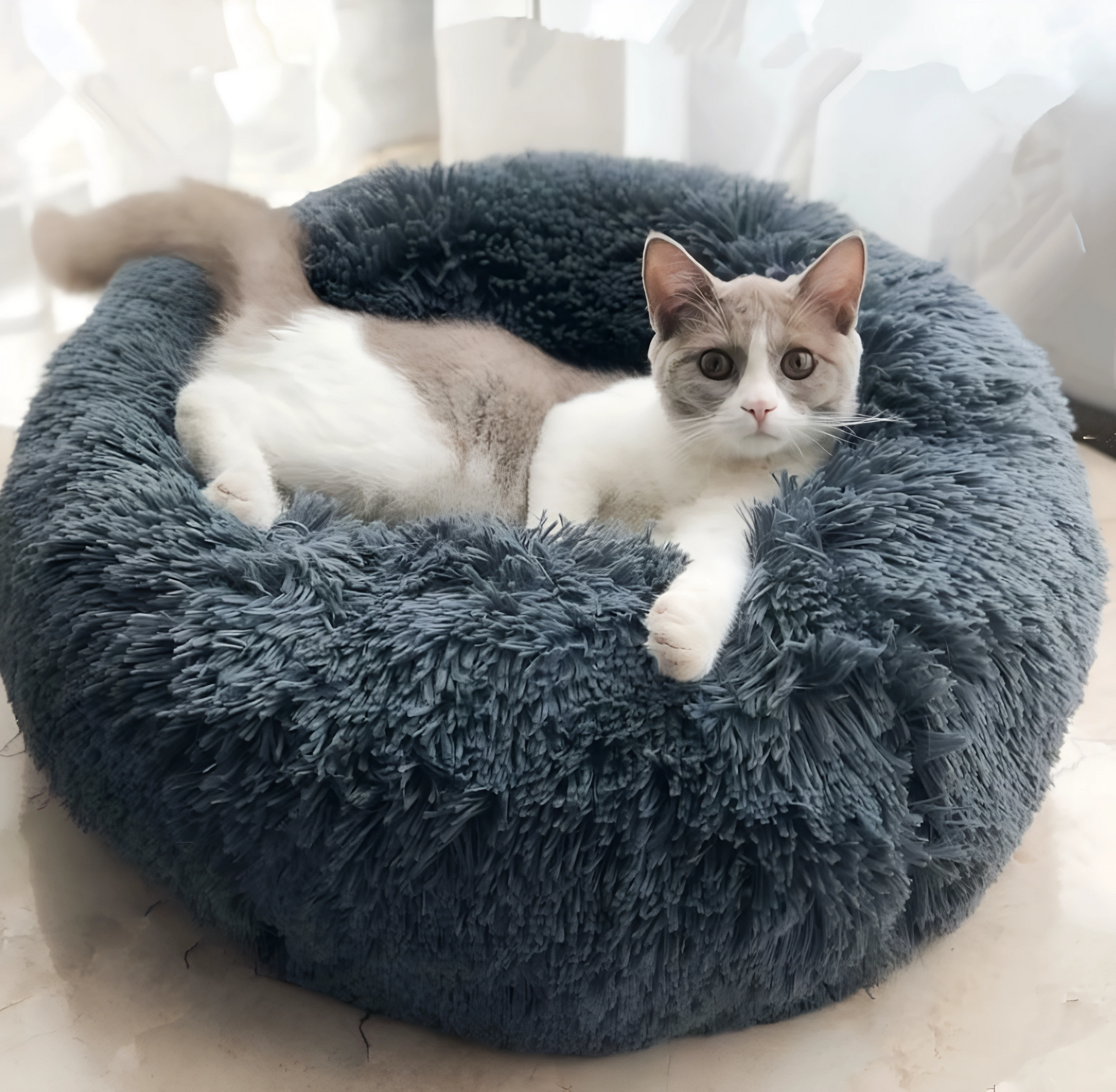 Luxury Pet Bed – Ultra-Soft Vegan Fur for Dogs & Cats | Stylish & Travel-Friendly - Whiskers and Wags